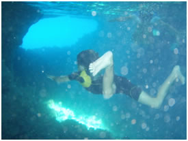 Ties in de Thunderball Cave